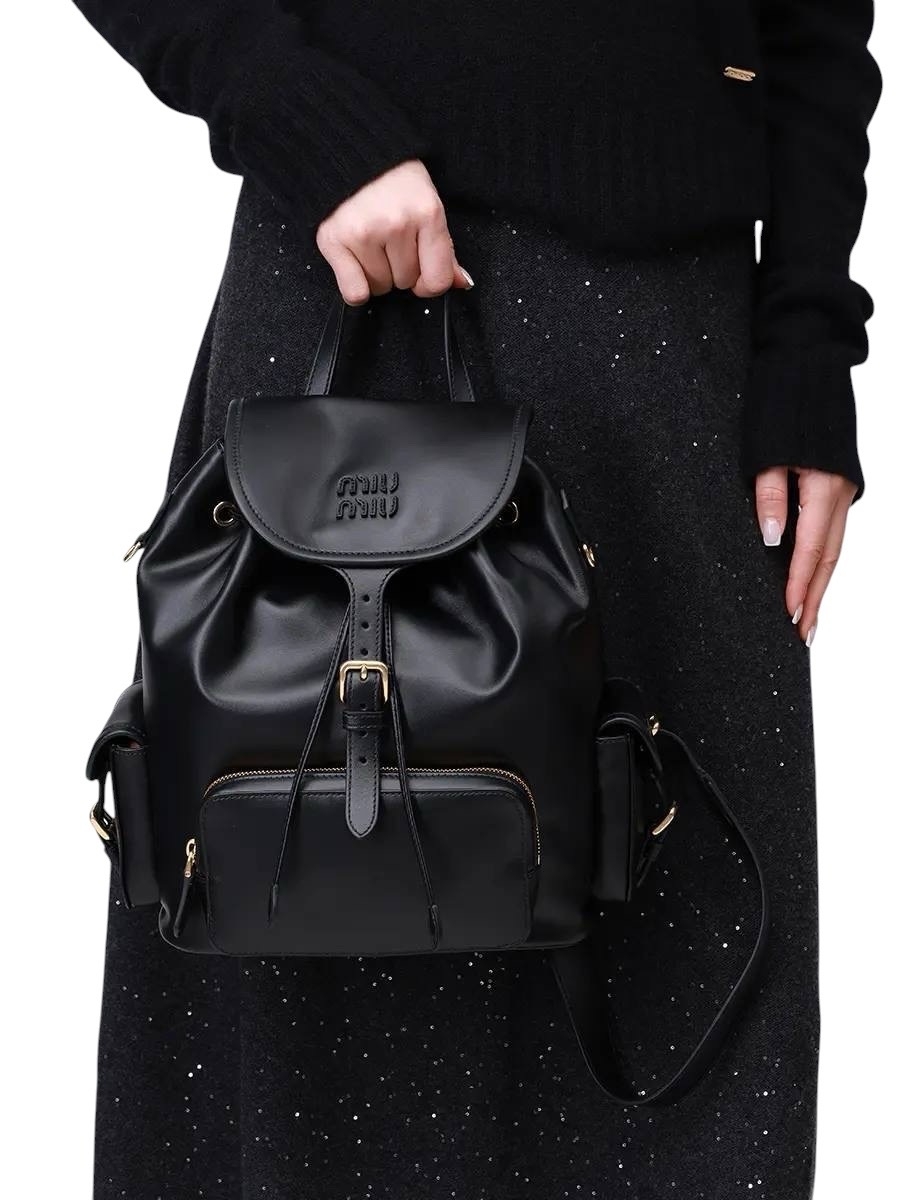 Элегантный черный кожаный рюкзак Miu Miu | Уникальный стиль